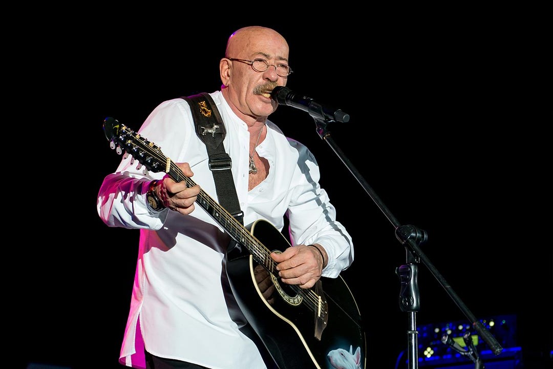 Александр Розенбаум порвал зал, исполнив песню Ольги Бузовой